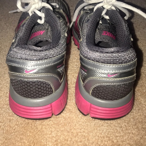 Nike Dual Fusion - Pink/Gray size 8 - Picture 5 of 6